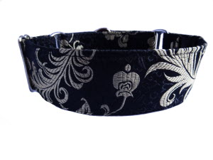 Martingale halsband 2,5 cm breed zwart